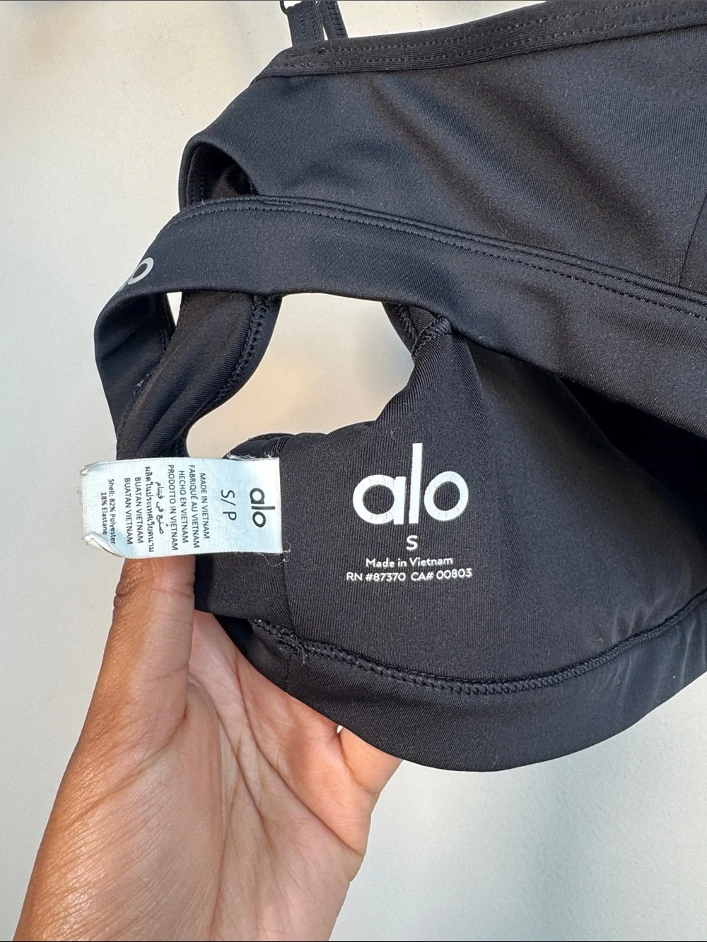 ALO Yoga Airlift Intrigue Bra in Black - S - Picture 6 of 6